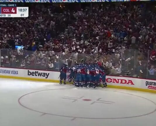 NHL-kausi Avalanche voittaa suomalaiset roolissa