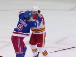 Jacob Trouba taklaa Nazem Kadria