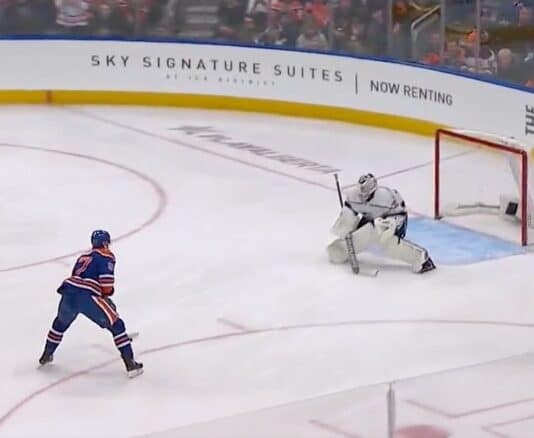 Connor McDavid rikkoo 300 maalin rajapyykin