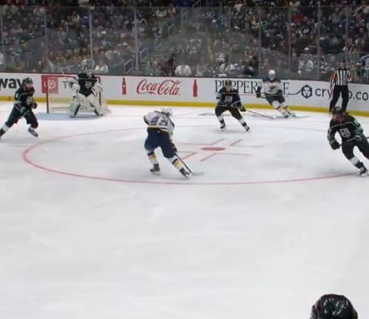 Kasperi Kapanen maali St. Louisin verkkoon